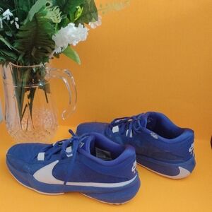 Nike Blue and White Performance Athletic Shoes - Size 9